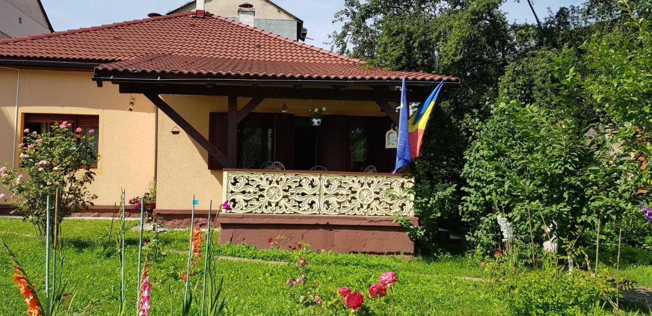 La Mihai Lupeni  Exterior photo